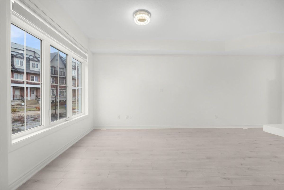 8 Eaton Park Lane Toronto 8 Eaton Park Lane Toronto