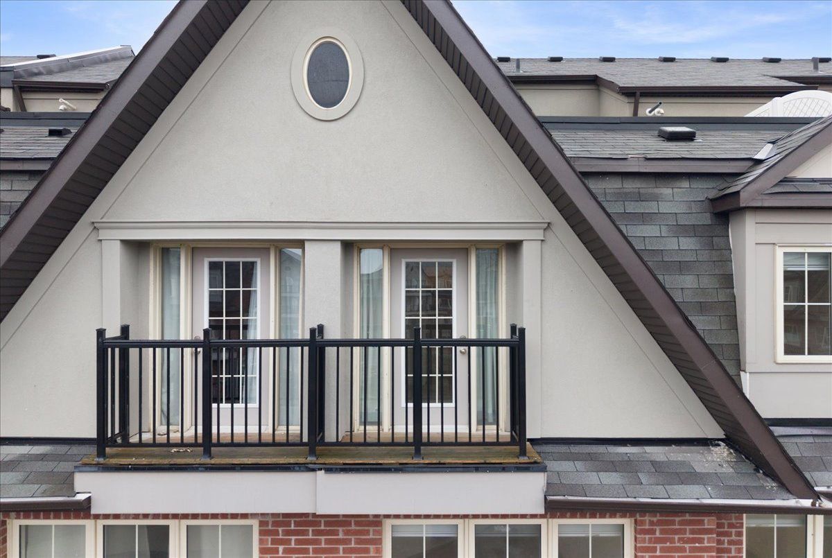 8 Eaton Park Lane Toronto 8 Eaton Park Lane Toronto