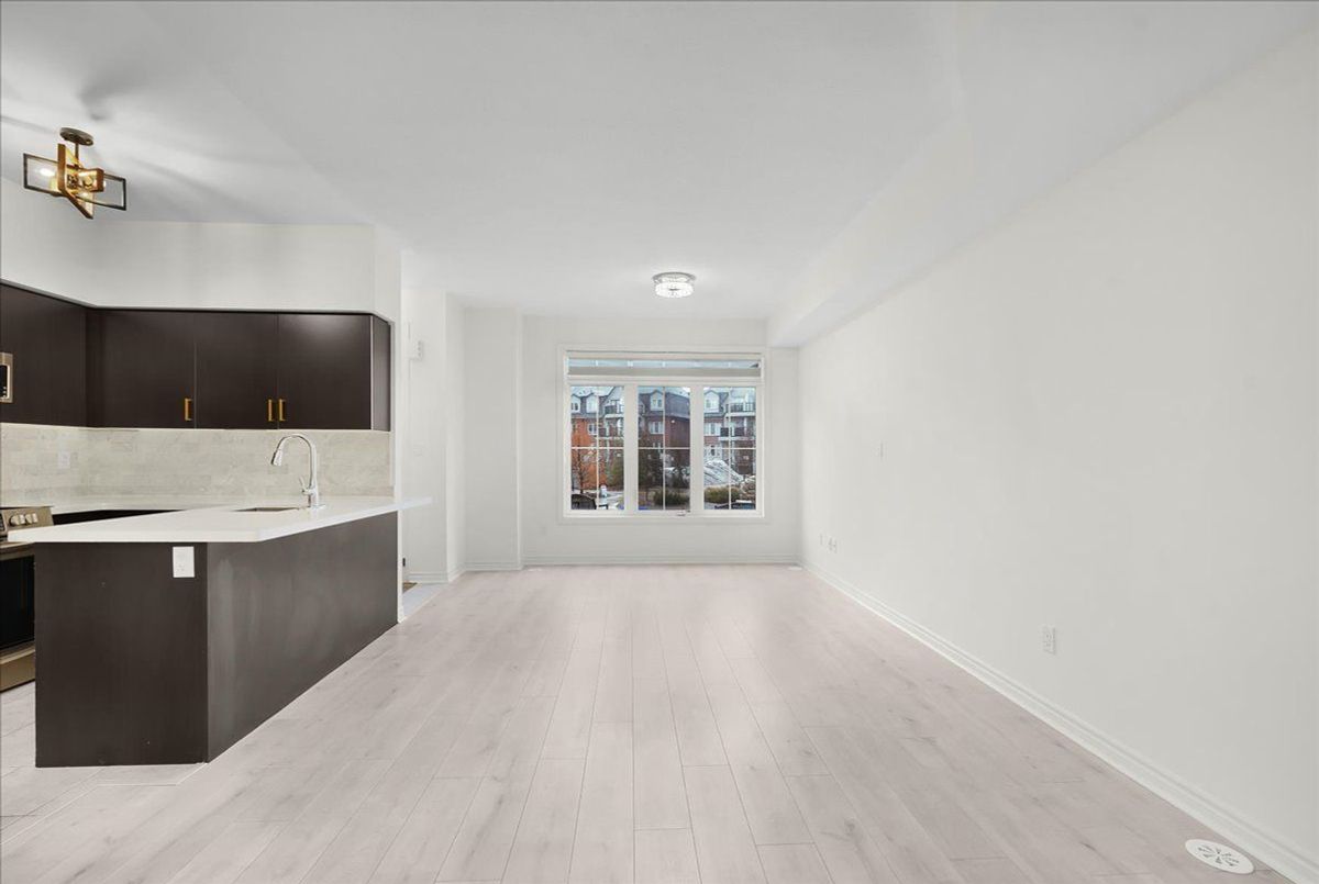 8 Eaton Park Lane Toronto 8 Eaton Park Lane Toronto