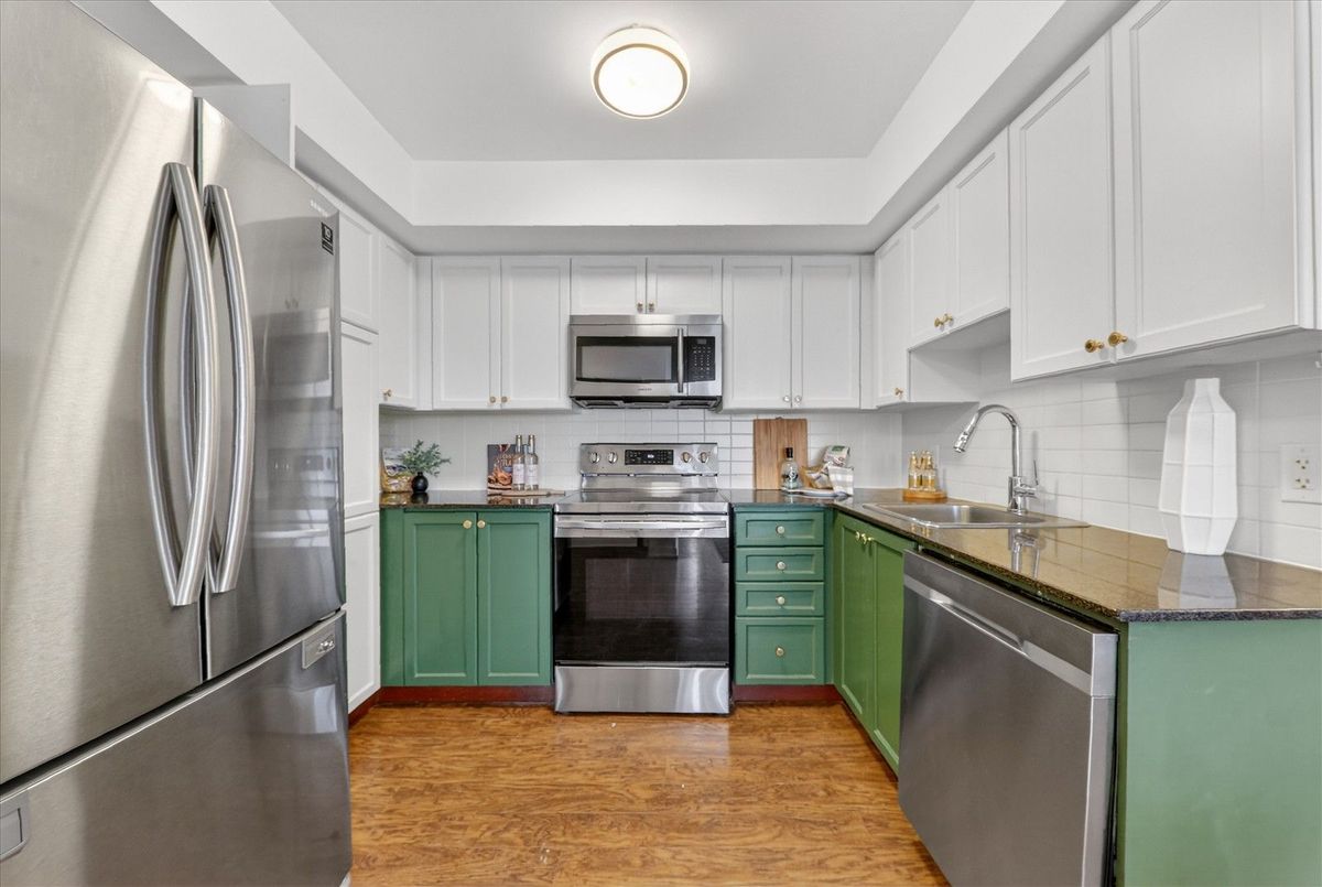 135 Village Green Square Toronto 135 Village Green Square Toronto