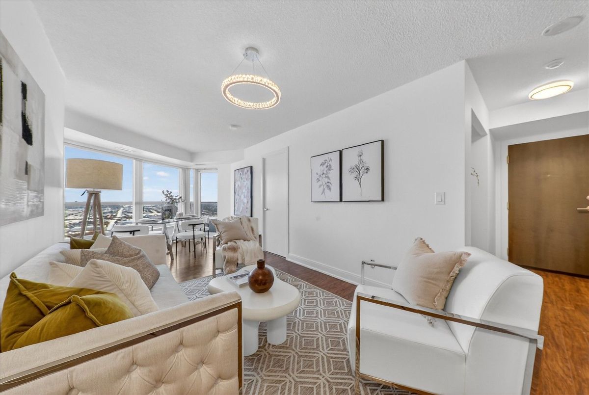 135 Village Green Square Toronto 135 Village Green Square Toronto