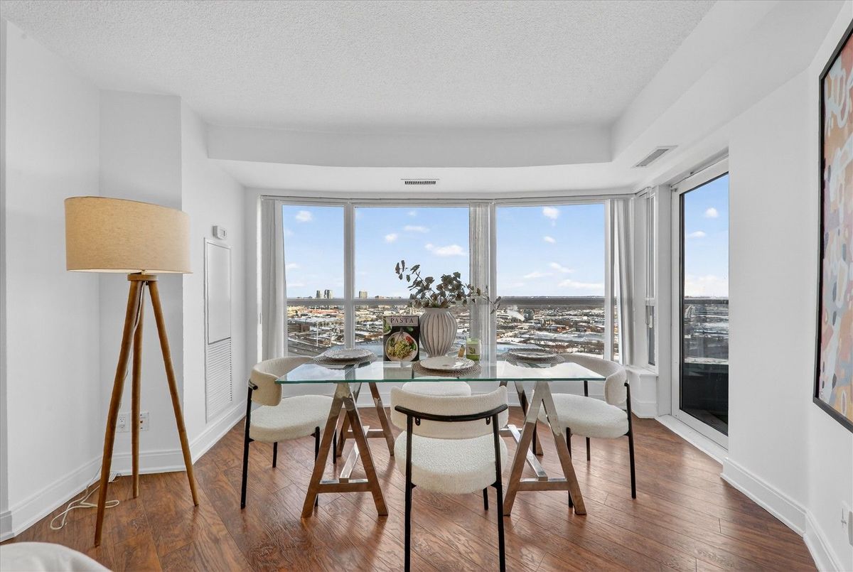 135 Village Green Square Toronto 135 Village Green Square Toronto