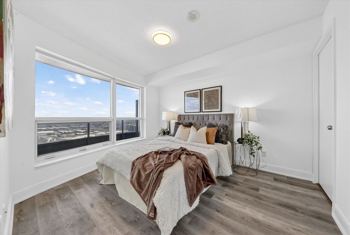 135 Village Green Square Toronto 135 Village Green Square Toronto