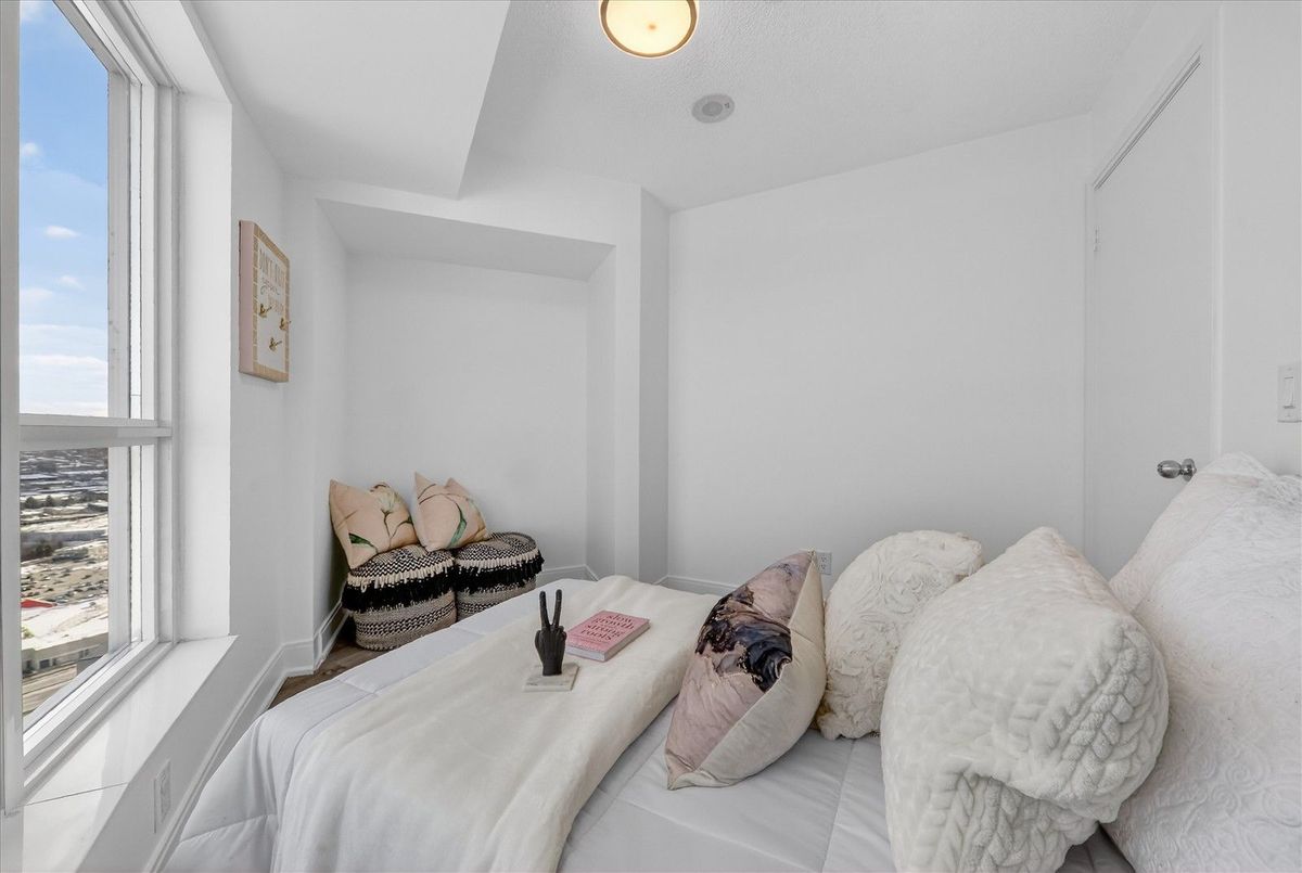 135 Village Green Square Toronto 135 Village Green Square Toronto