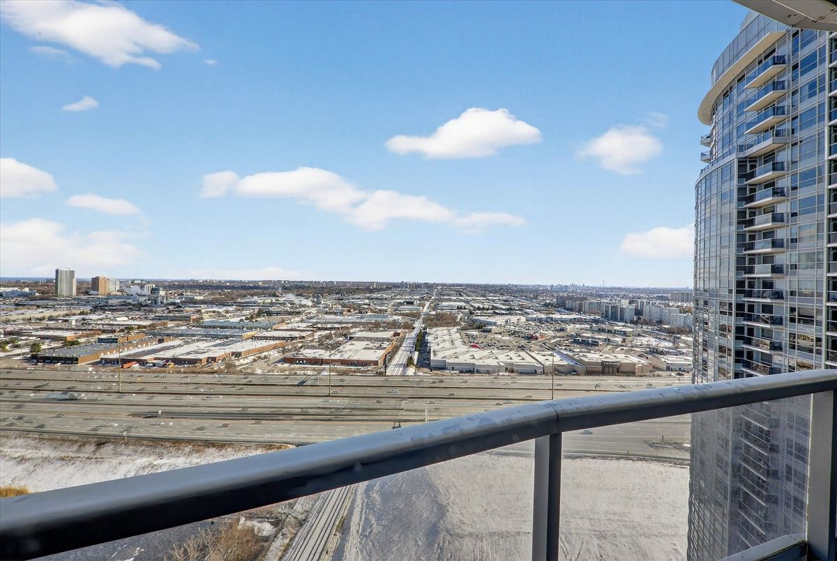 135 Village Green Square Toronto 135 Village Green Square Toronto