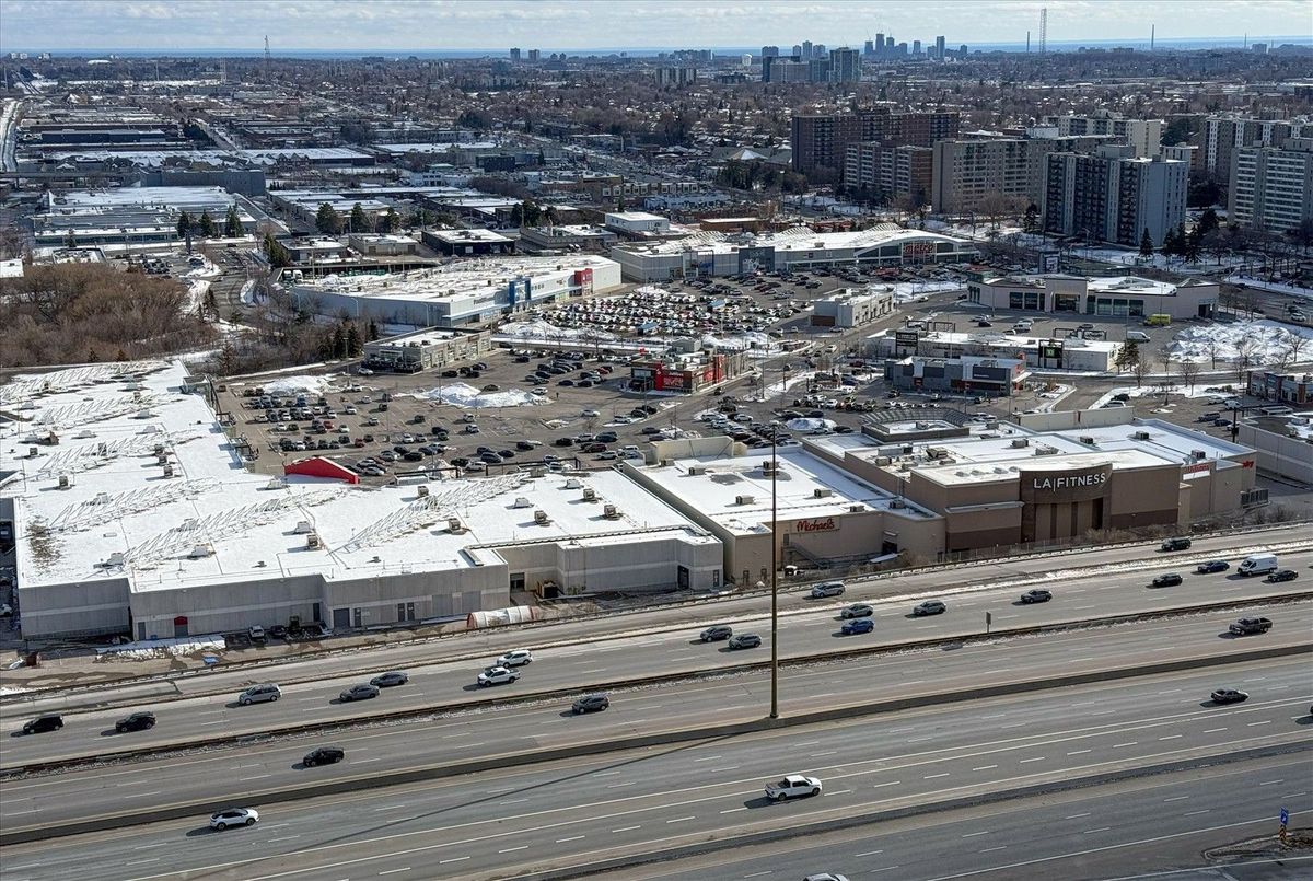 135 Village Green Square Toronto 135 Village Green Square Toronto