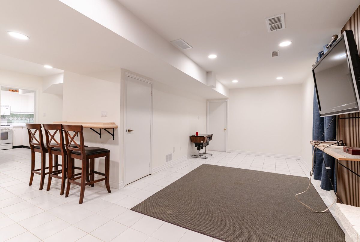 1405 Rougemount Drive Pickering 1405 Rougemount Drive Pickering