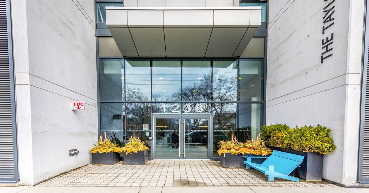 1238 Dundas Street E Toronto