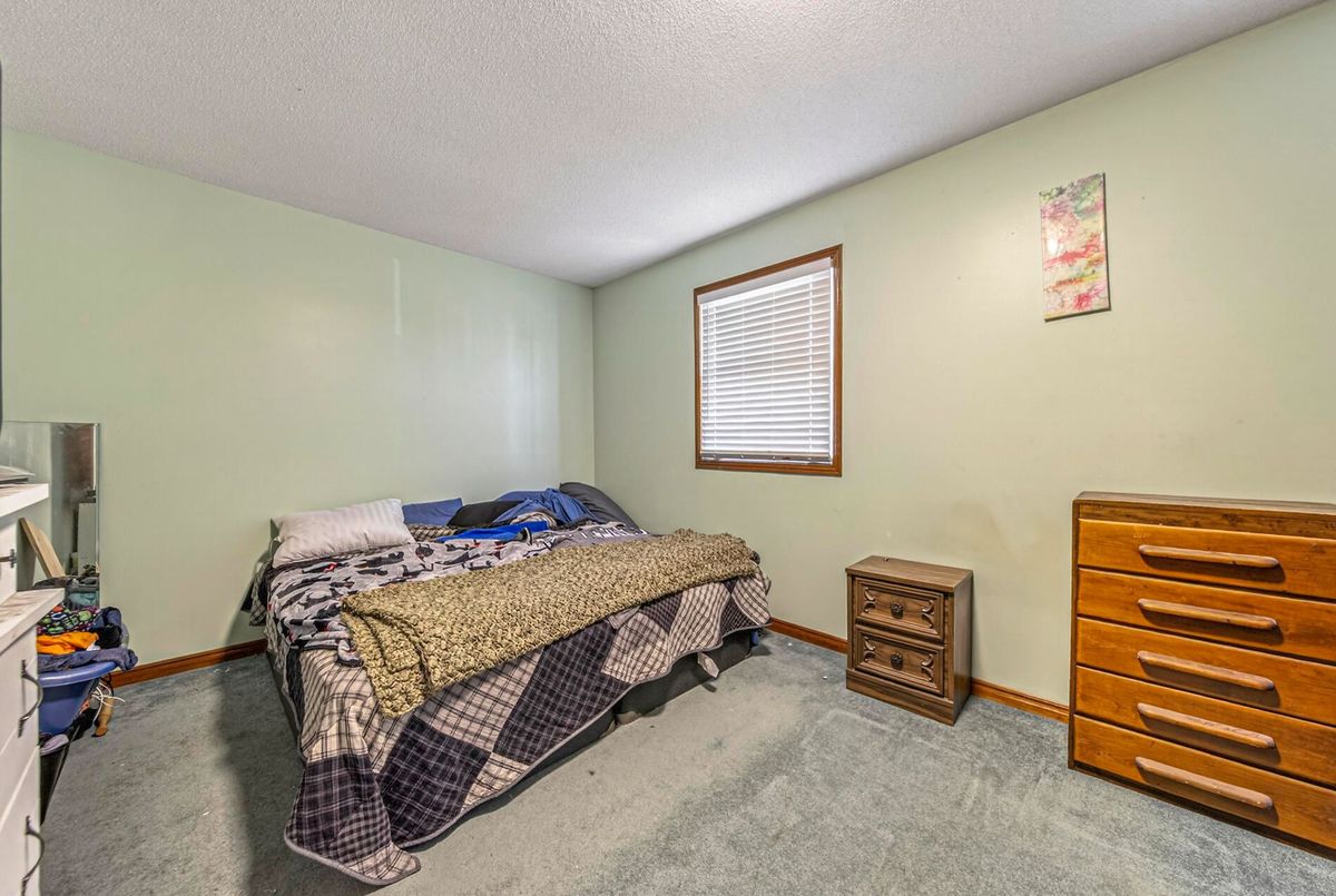215 Sagebrush Street Oshawa 215 Sagebrush Street Oshawa