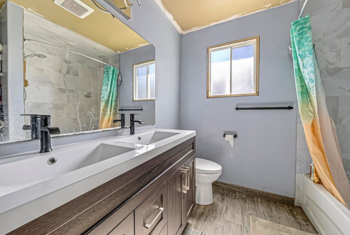 215 Sagebrush Street Oshawa 215 Sagebrush Street Oshawa