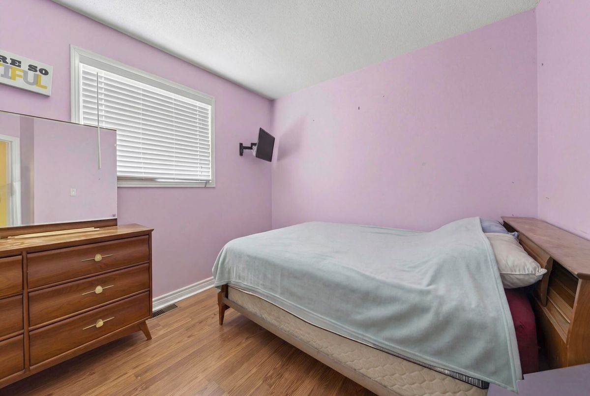215 Sagebrush Street Oshawa 215 Sagebrush Street Oshawa