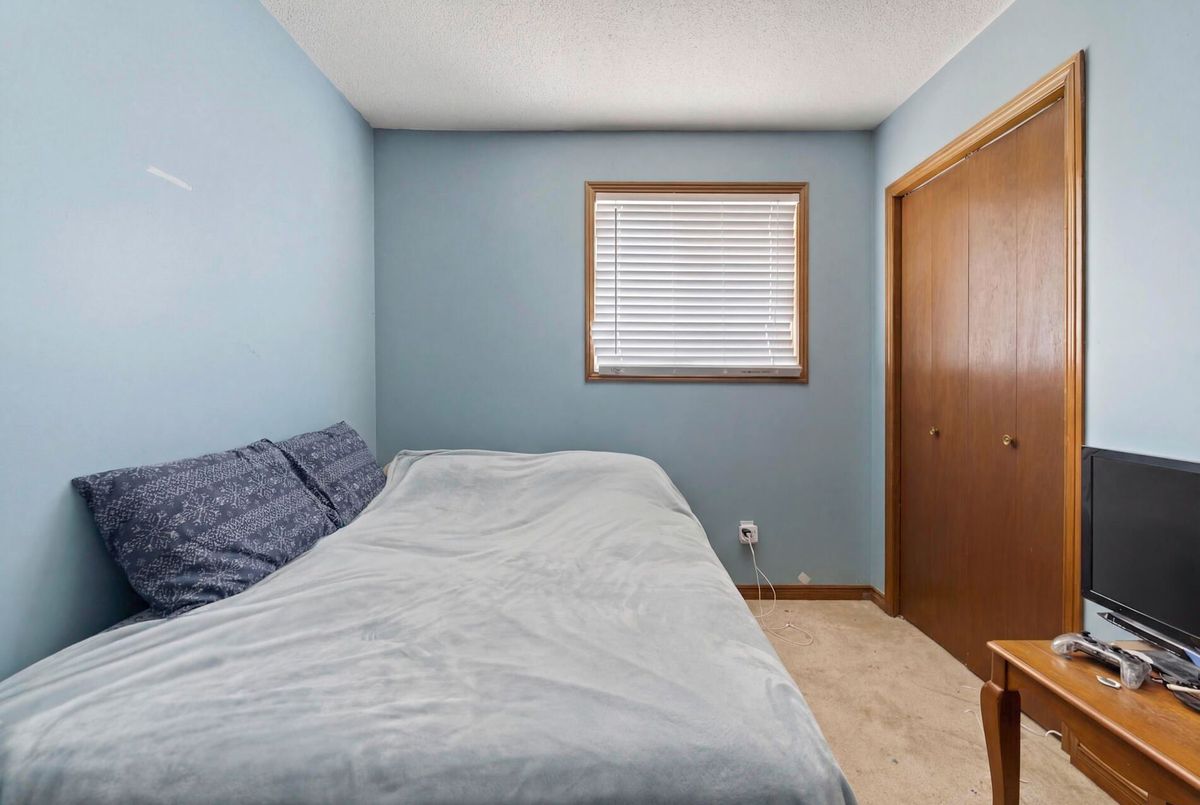 215 Sagebrush Street Oshawa 215 Sagebrush Street Oshawa