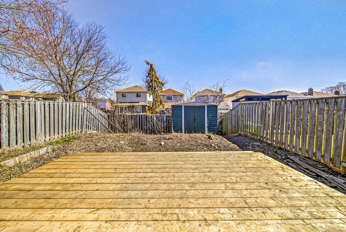 215 Sagebrush Street Oshawa 215 Sagebrush Street Oshawa