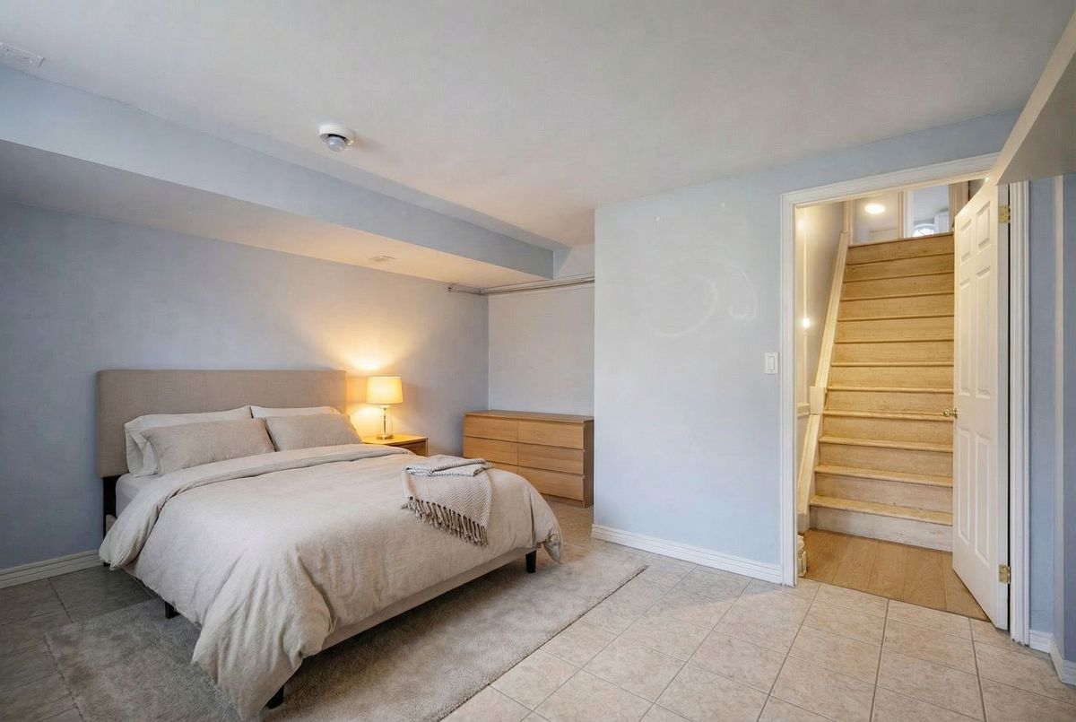 25 Lady Bower Crescent Toronto 25 Lady Bower Crescent Toronto