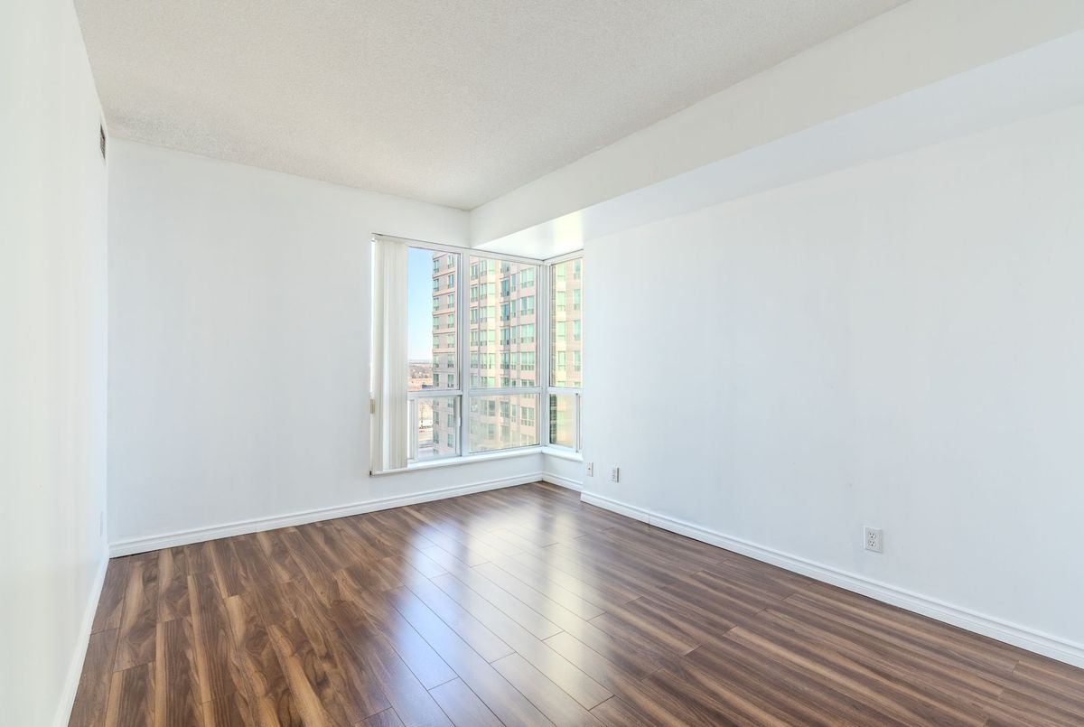 1 Lee Centre Drive Toronto 1 Lee Centre Drive Toronto