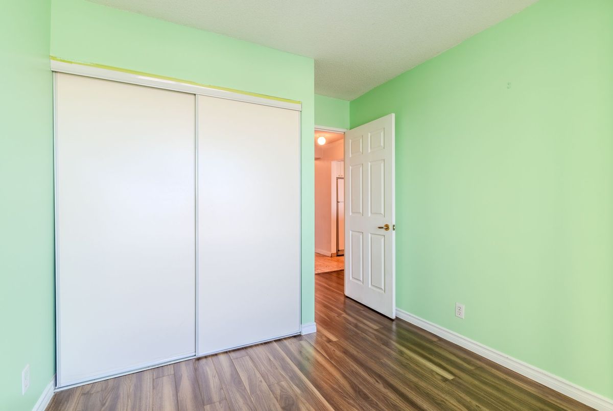 1 Lee Centre Drive Toronto 1 Lee Centre Drive Toronto