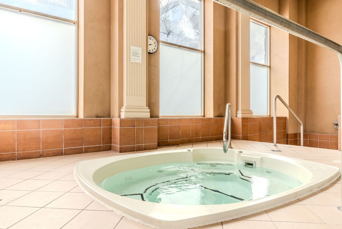 1 Lee Centre Drive Toronto 1 Lee Centre Drive Toronto