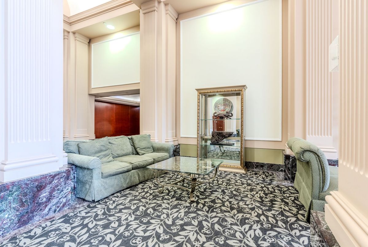 1 Lee Centre Drive Toronto 1 Lee Centre Drive Toronto