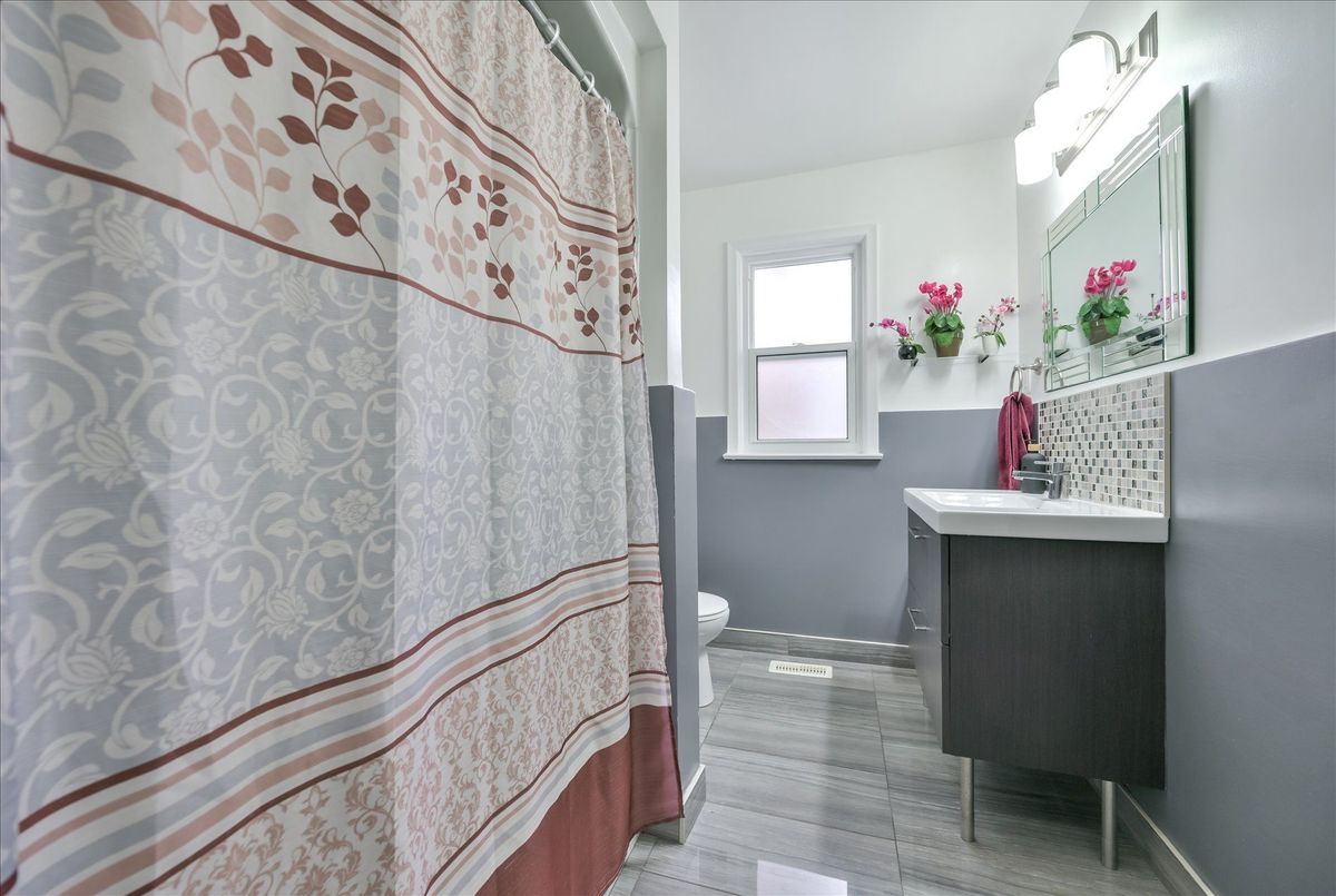16 Arnprior Road Toronto 16 Arnprior Road Toronto