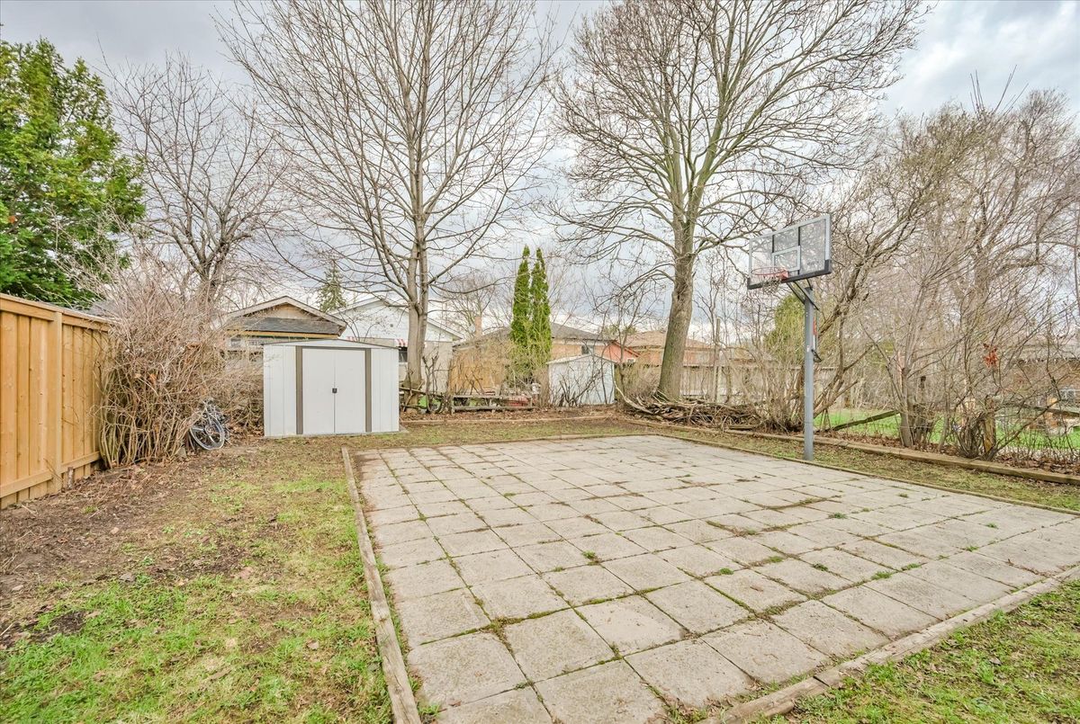 16 Arnprior Road Toronto 16 Arnprior Road Toronto
