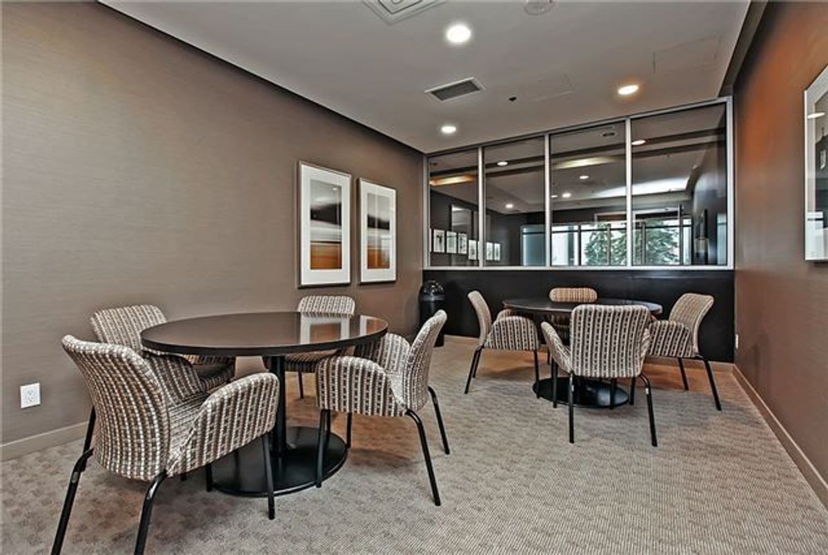 img-gallery
