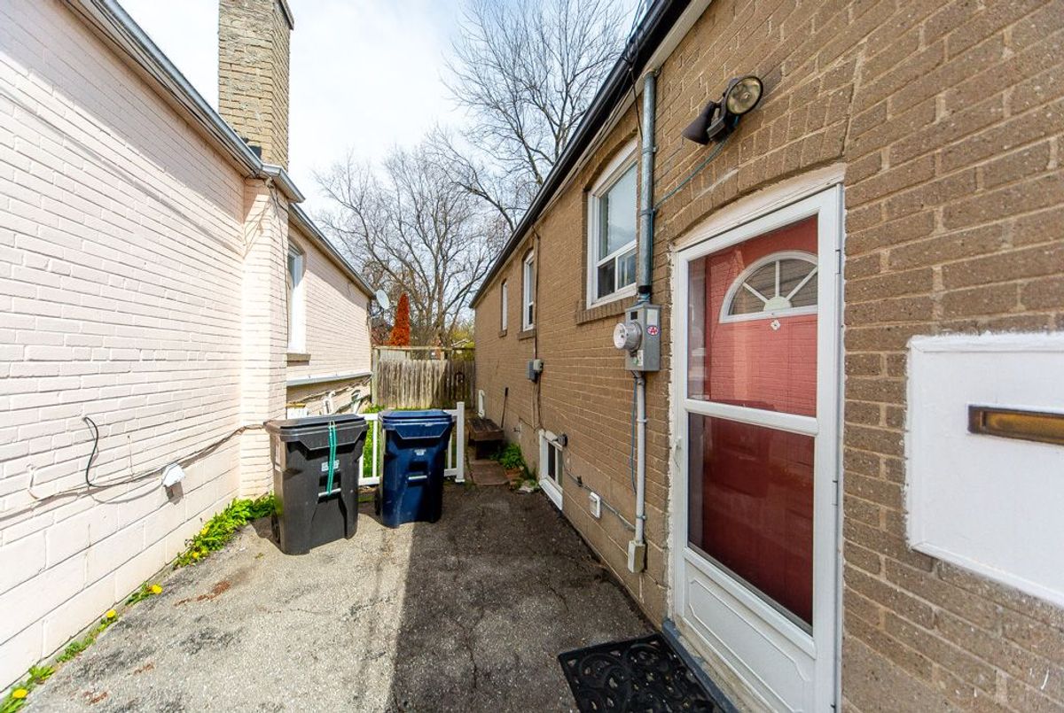 141 Haslam Street Toronto 141 Haslam Street Toronto