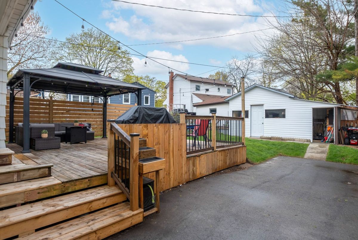 34 Maple Street Ajax 34 Maple Street Ajax