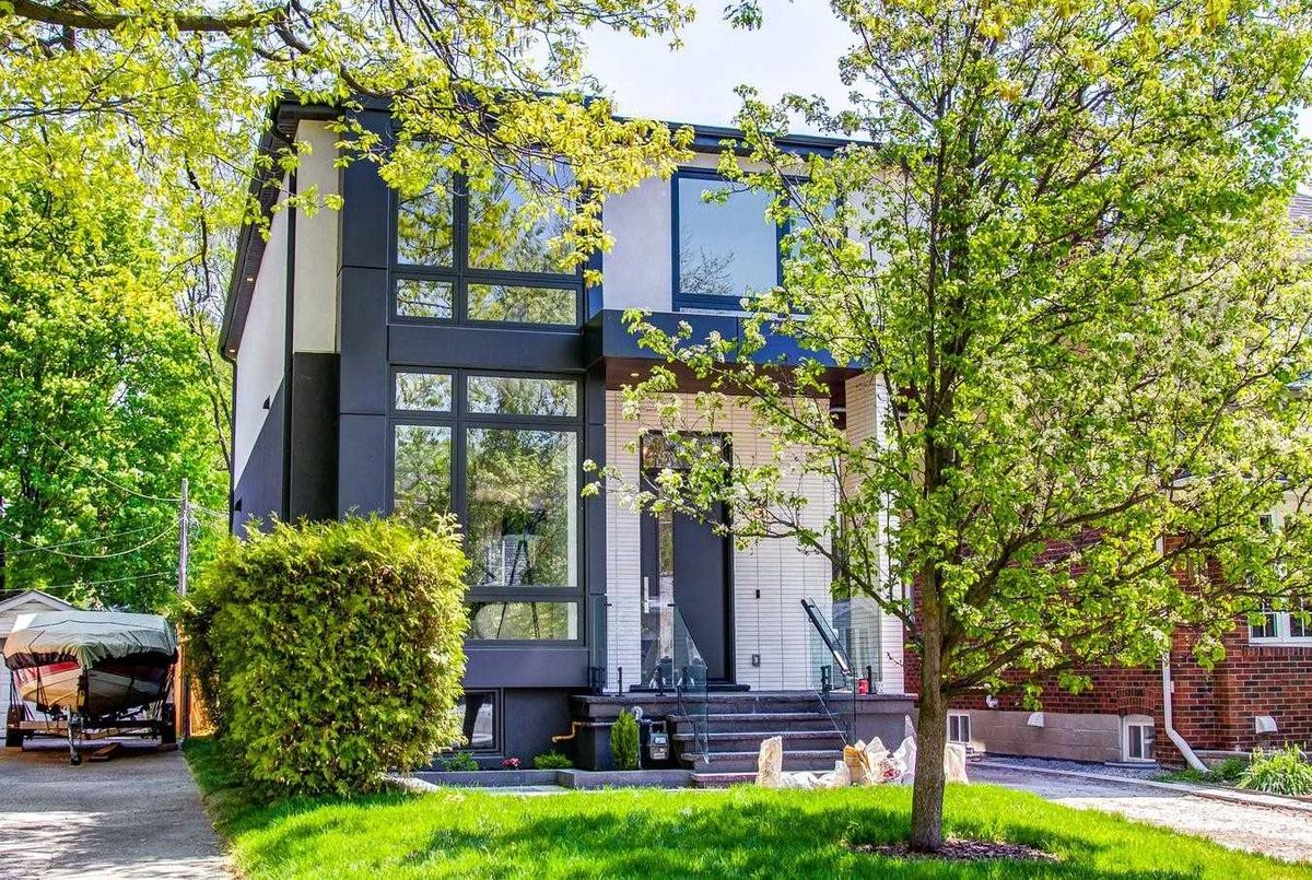 45 Red Deer Ave Toronto - Sold