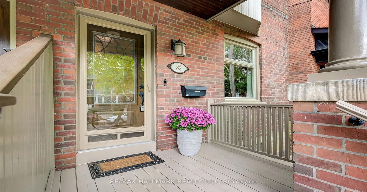82 Dearbourne Ave Toronto