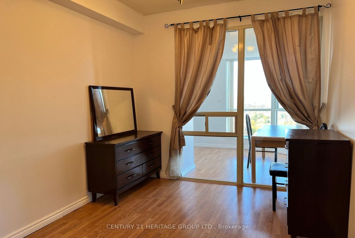 2466 Eglinton Ave E Toronto 2466 Eglinton Ave E Toronto