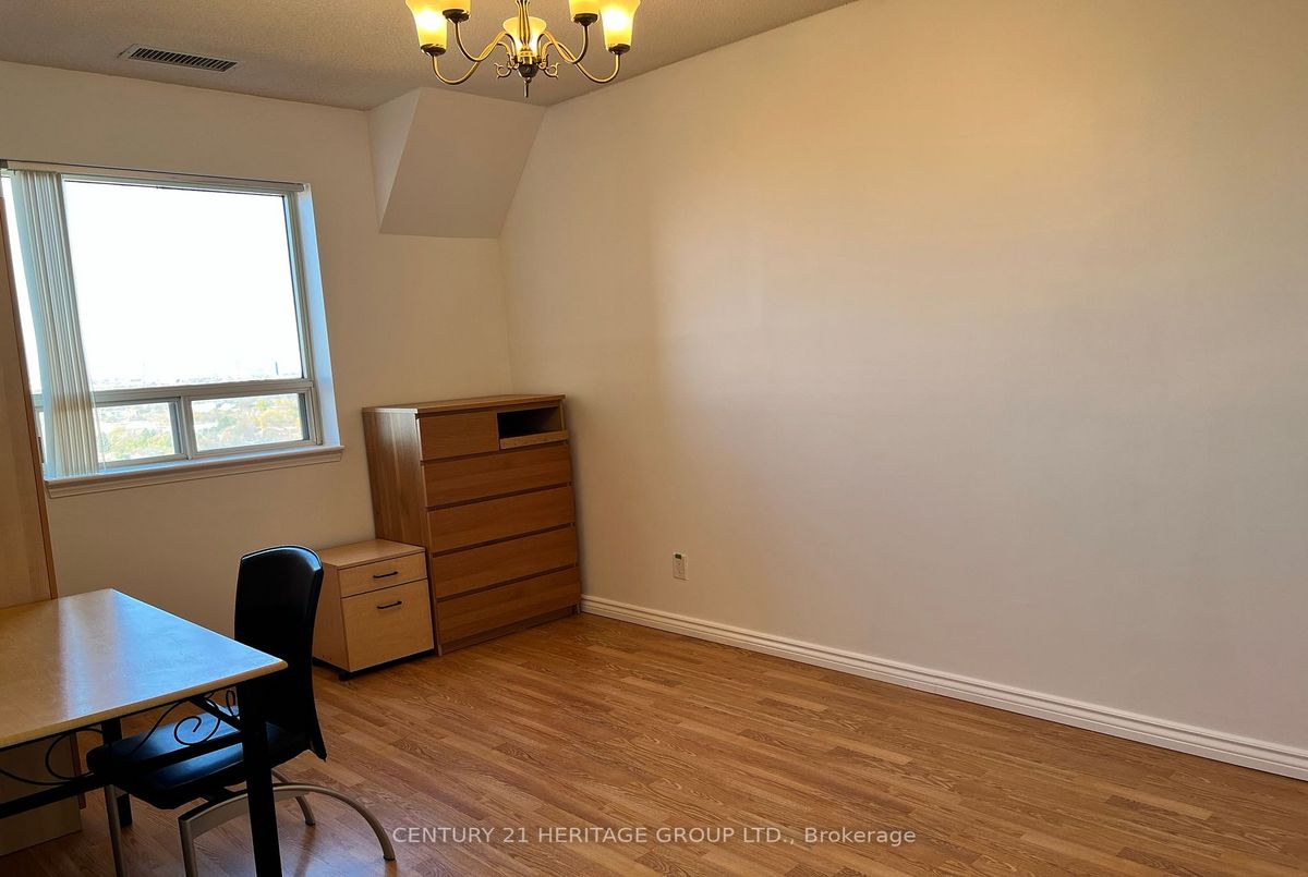 2466 Eglinton Ave E Toronto 2466 Eglinton Ave E Toronto