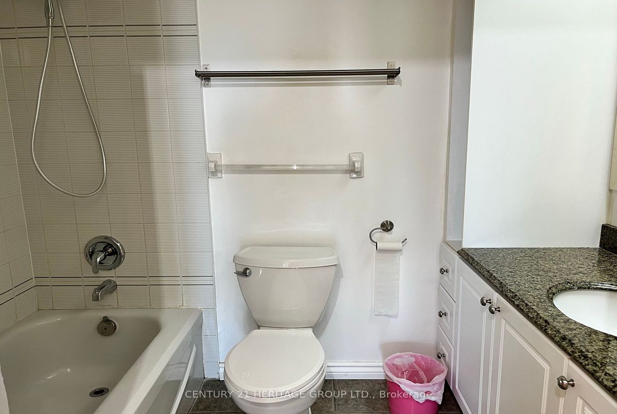 2466 Eglinton Ave E Toronto 2466 Eglinton Ave E Toronto