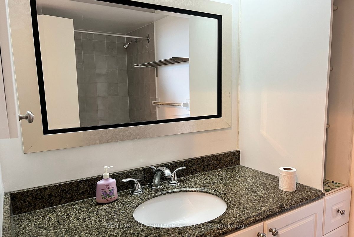 2466 Eglinton Ave E Toronto 2466 Eglinton Ave E Toronto