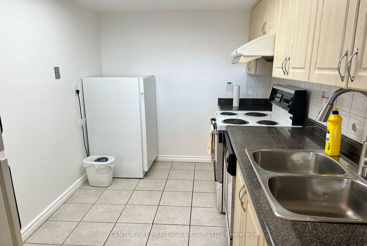 2466 Eglinton Ave E Toronto 2466 Eglinton Ave E Toronto