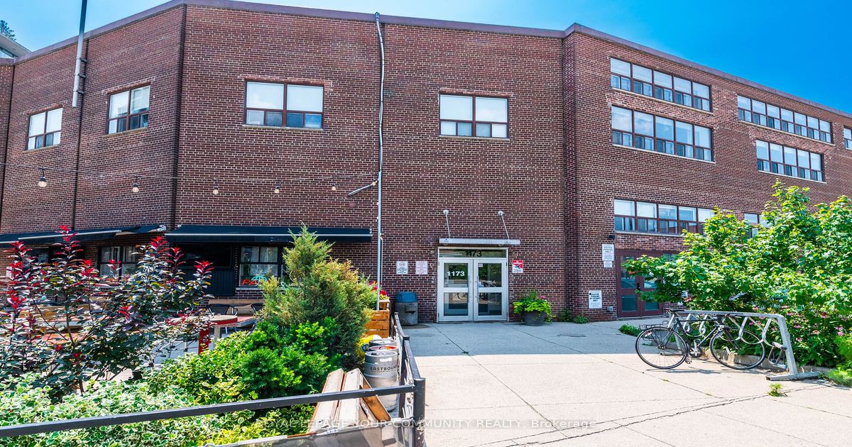 1173 Dundas Street E Toronto