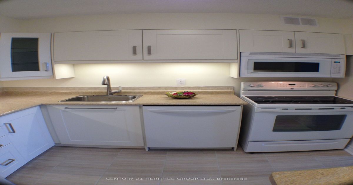 20 William Roe Blvd Newmarket