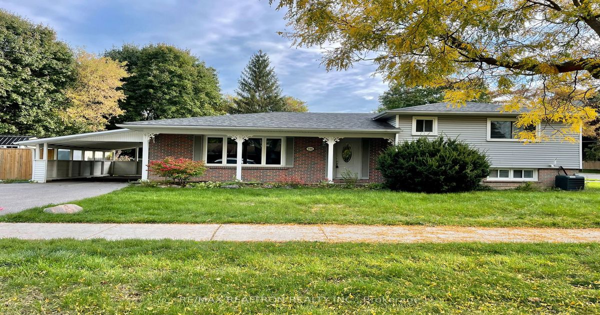 796 Arnold Cres Newmarket