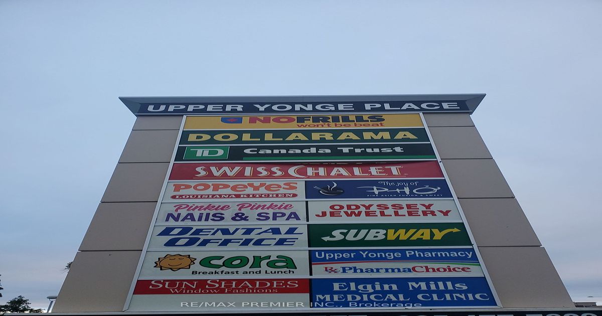 10909 Yonge Street Richmond Hill