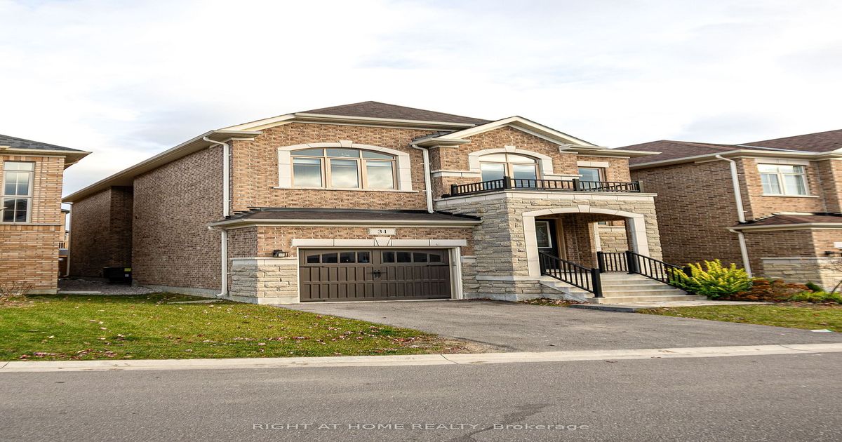 31 Pine Hill Crescent Aurora