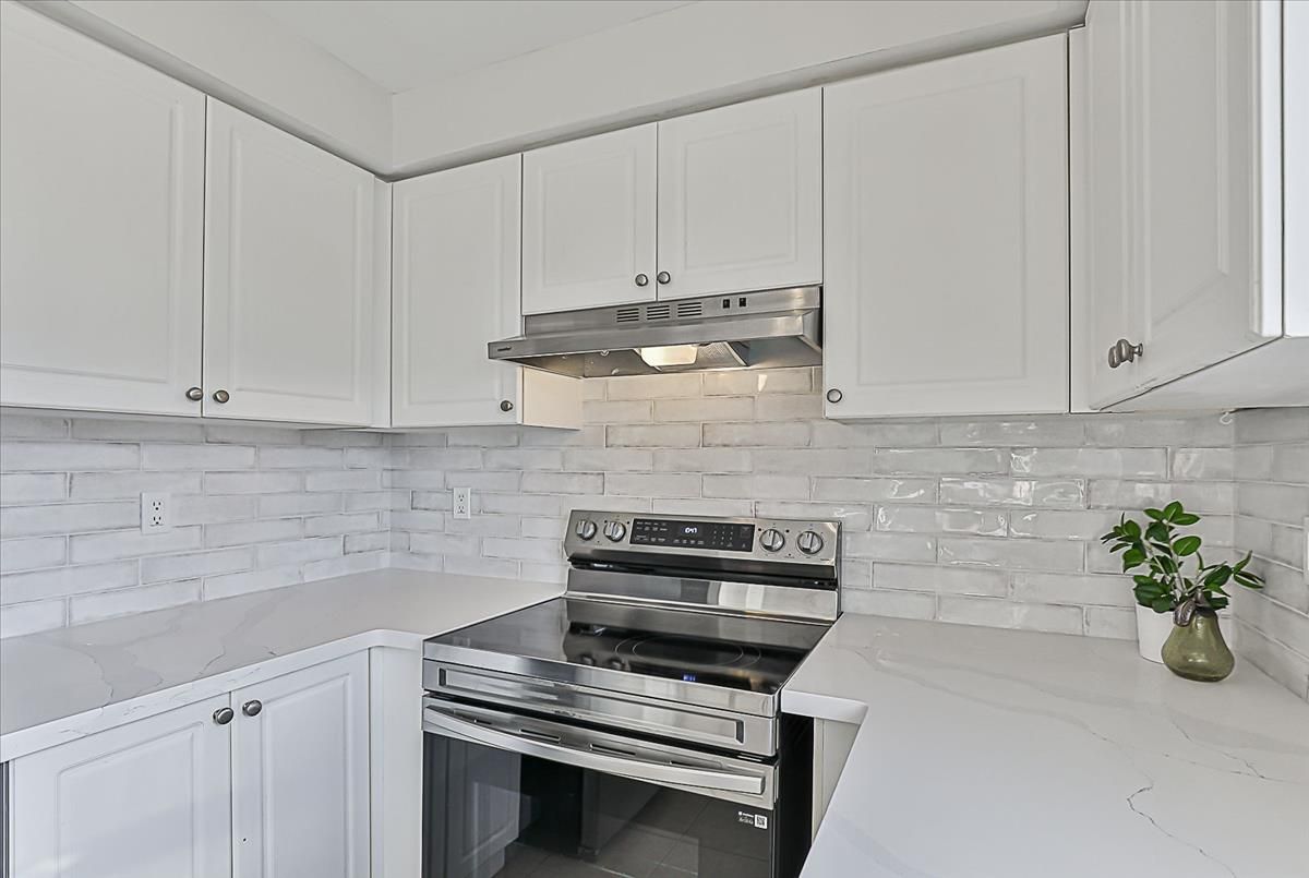 90 Coleridge Dr Newmarket 90 Coleridge Dr Newmarket