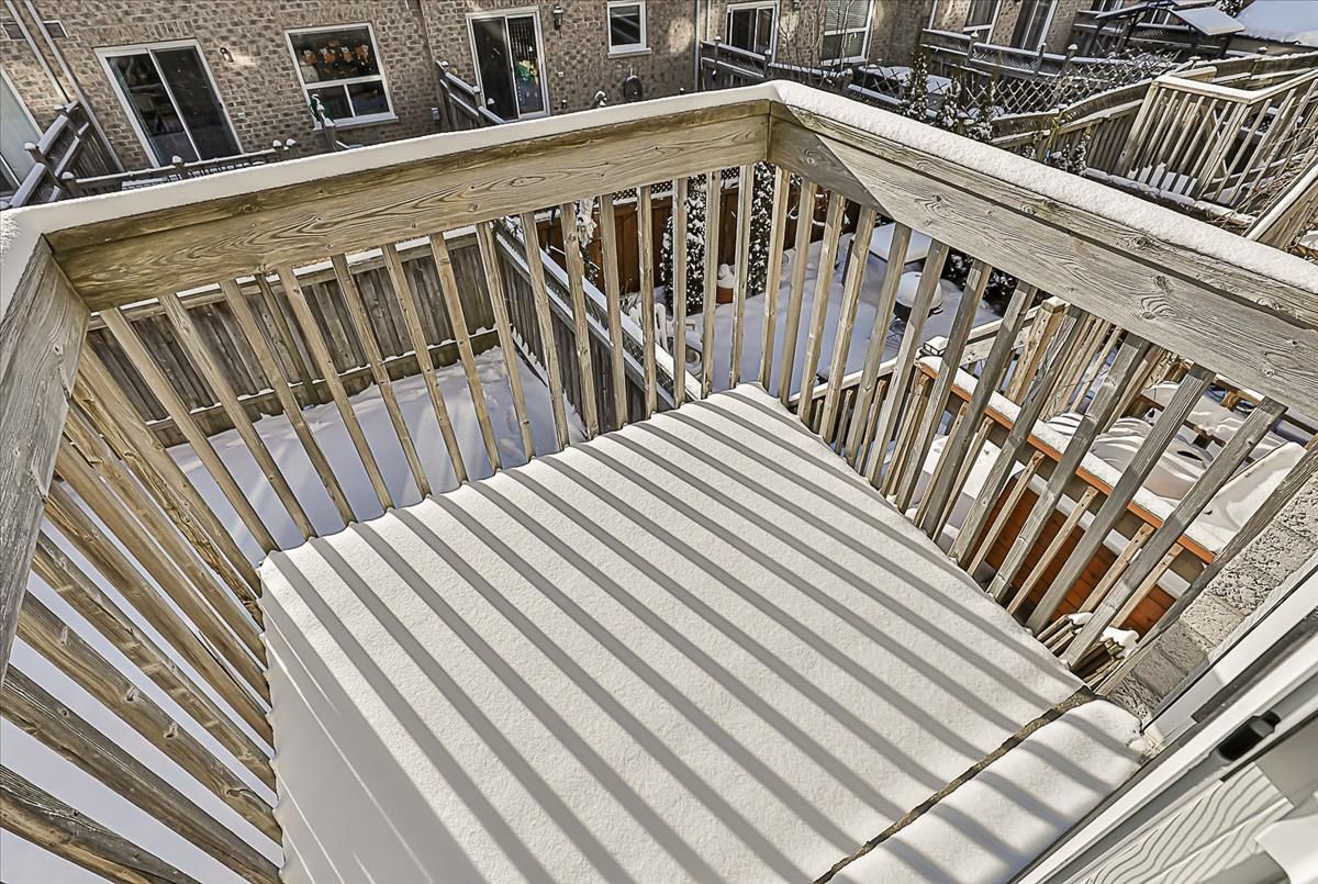 90 Coleridge Dr Newmarket 90 Coleridge Dr Newmarket