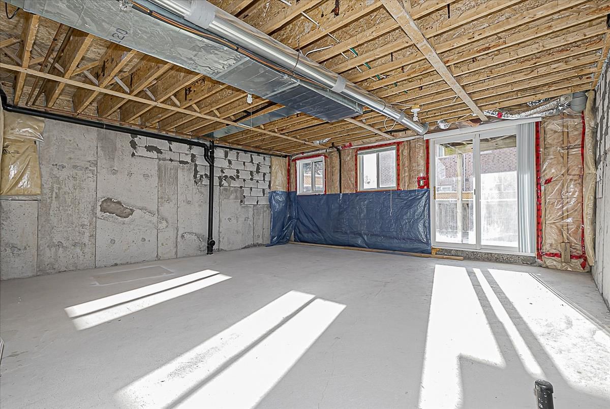 90 Coleridge Dr Newmarket 90 Coleridge Dr Newmarket