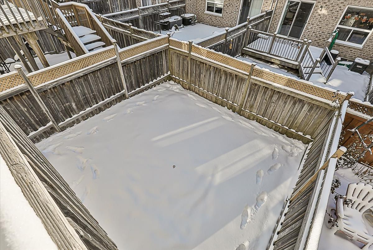 90 Coleridge Dr Newmarket 90 Coleridge Dr Newmarket