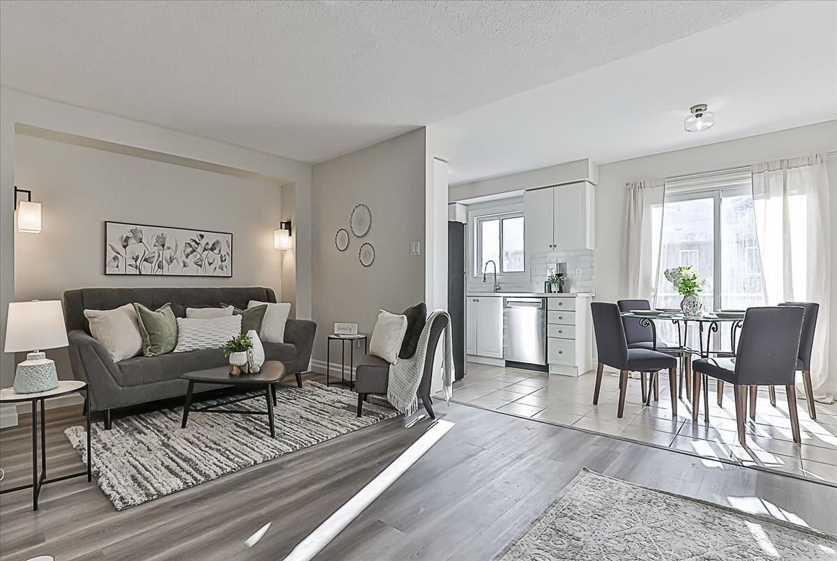 90 Coleridge Dr Newmarket 90 Coleridge Dr Newmarket