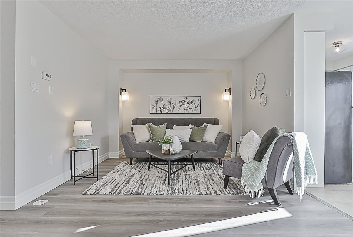 90 Coleridge Dr Newmarket 90 Coleridge Dr Newmarket