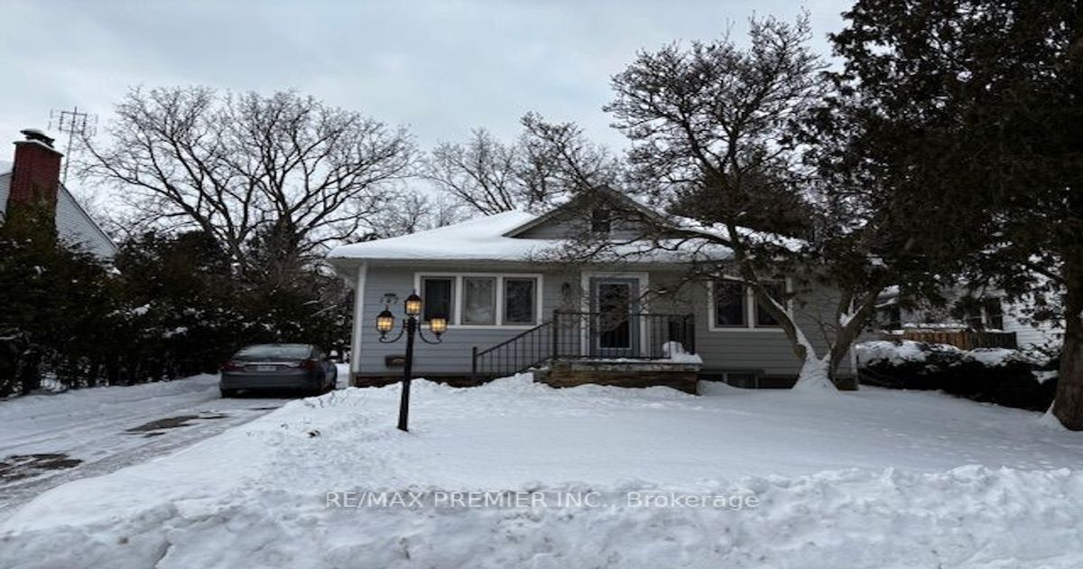 147 Centre Street W Richmond Hill