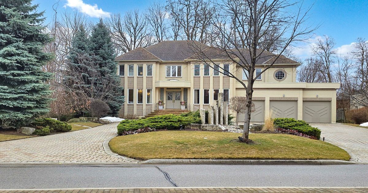 145 Renaissance Court Vaughan