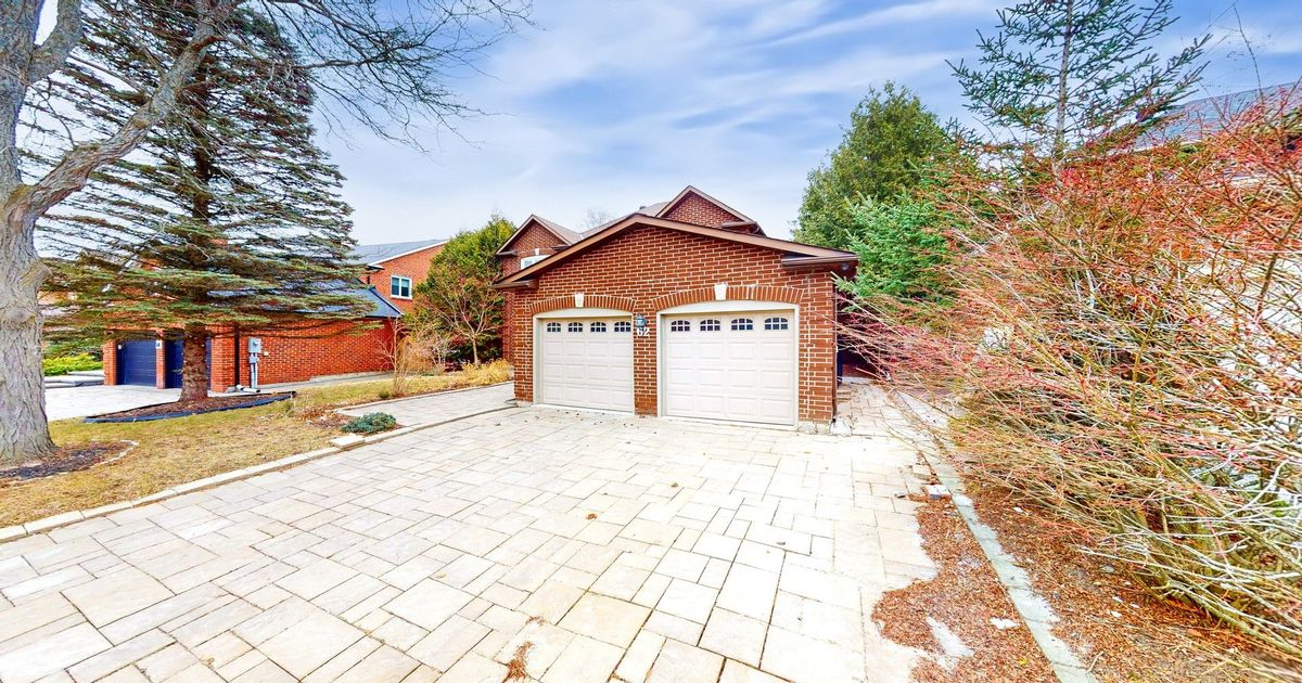 62 Mcclenny Drive Aurora