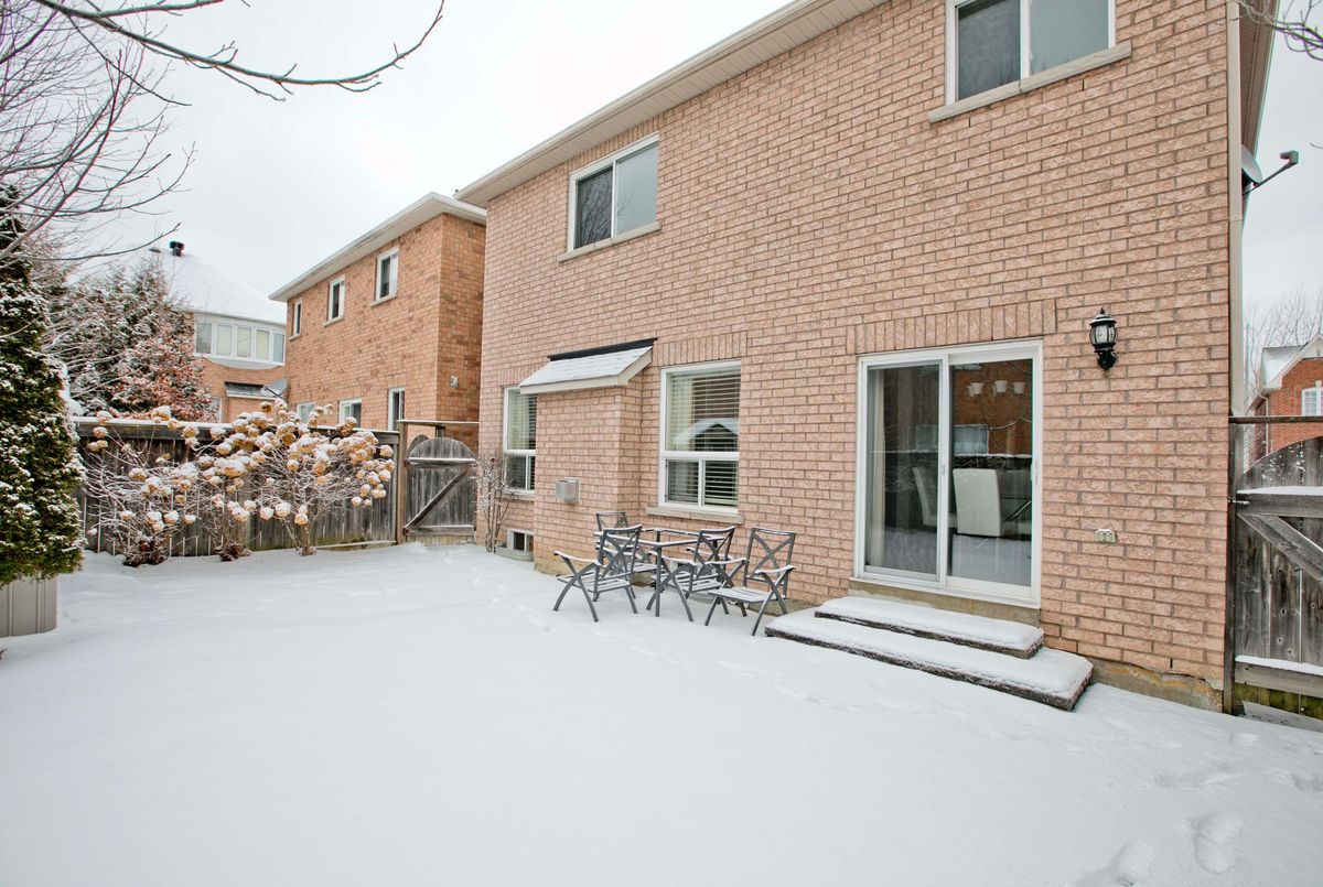 img-gallery