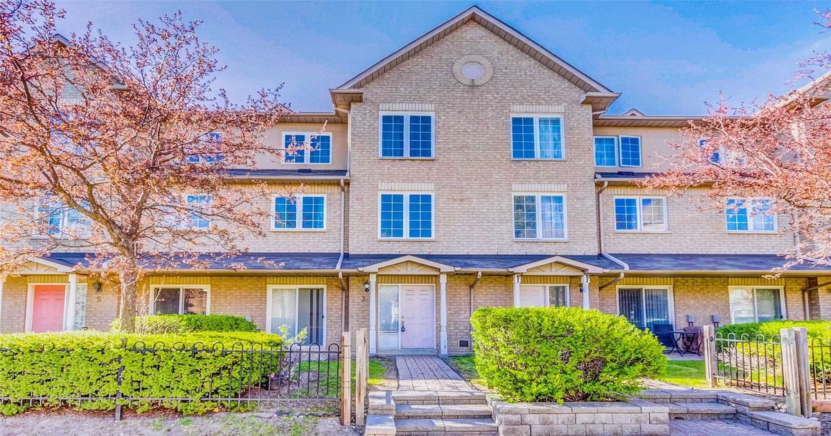 5 St Moritz Way Markham
